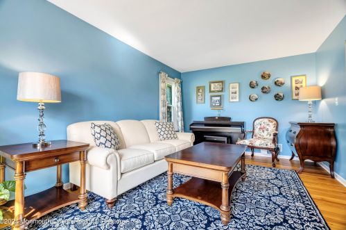 305 Bartley Rd, Jackson Twp NJ  08527-1166 exterior