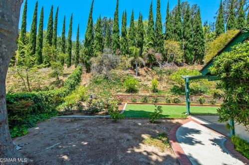 643 Dana Dr, Santa Paula CA  93060-1614 exterior