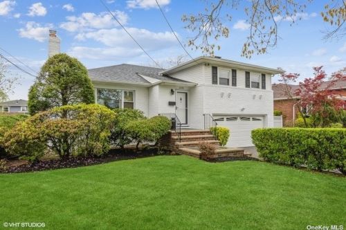 2898 Saw Mill Rd, North Wantagh, NY 11793-2350