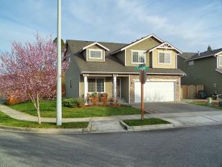 27735 Ridge Way, Camano Island, WA 98292-6045