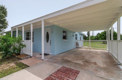 804 Taylor Ln, Lehigh Acres FL  33936-4952 exterior