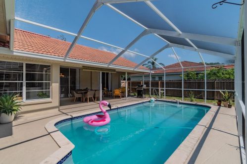 2622 Jarvis Cir, Palm Harbor, FL 34683-7223