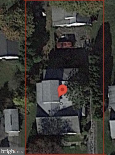 20 Longwood Dr, Wayne, PA 19087-2923