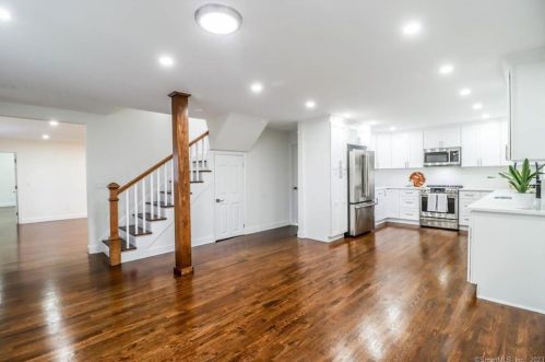 214 Berkshire Rd, Sandy Hook CT  06482-1548 exterior