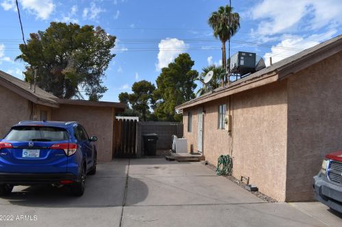 3833 28 St, Phoenix AZ 85016-6800 exterior