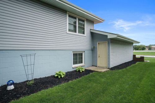 938 Greenwood Ave, Crown Point IN  46307-4504 exterior