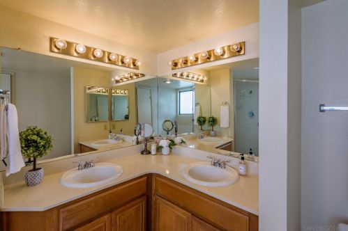 11335 Cascada Way, San Diego CA 92124-2880 exterior