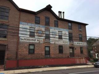 624 Walnut St, Perkasie PA  18944-1337 exterior