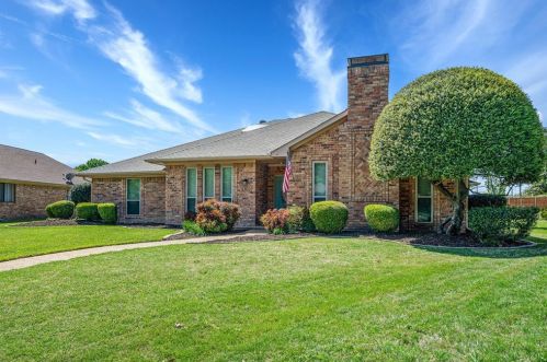 3303 Iris Ct, Richardson, TX 75082-2338