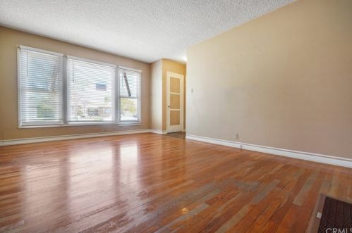 4755 Hayter Ave, Lakewood CA  90712-3508 exterior