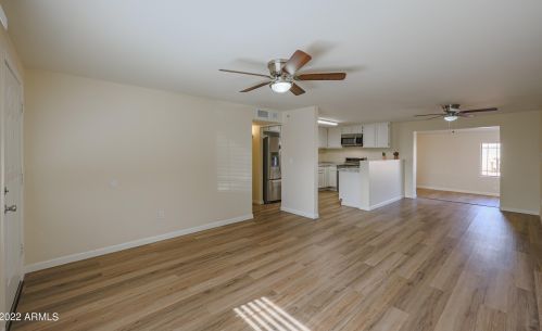 7278 College Dr, Phoenix, AZ 85033-1425