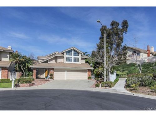 1920 Chantilly Ln, Fullerton, CA 92833-1292