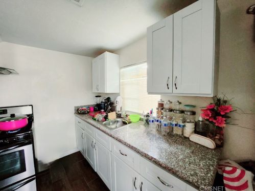 809 Vine Dr, Bakersfield CA  93307-3944 exterior