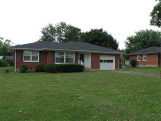 604 3rd St, Lawrenceburg, TN 38464-3433