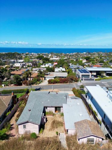 410 Granados Ave, Solana Beach CA  92075-2015 exterior