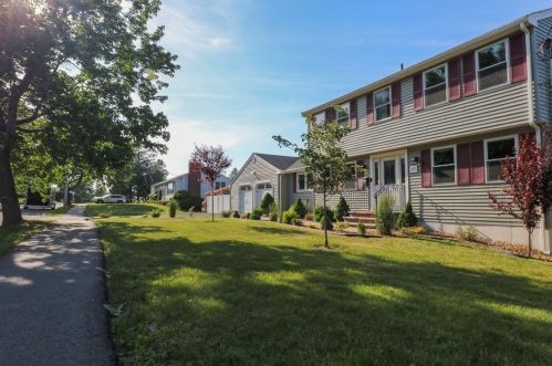 37 Mohawk St, Danvers, MA 01923-1110