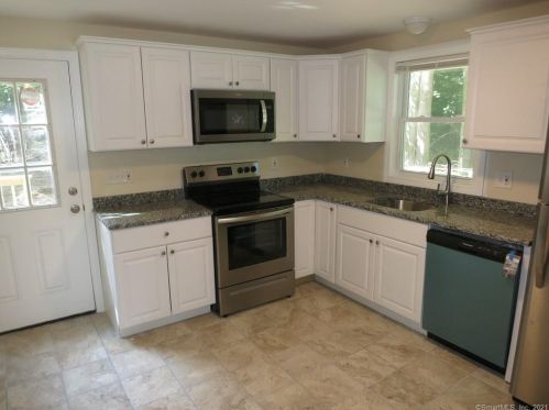 9 Pond Rd, North Franklin, CT 06254-1222