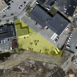 237 Riverview Ave, Newton MA  02466-1358 aerial view