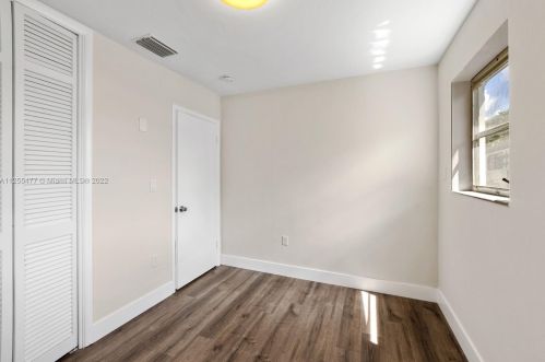 8410 11th St, Hollywood FL  33027-6193 exterior