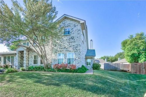 410 Crowe Dr, Euless, TX 76040-4156