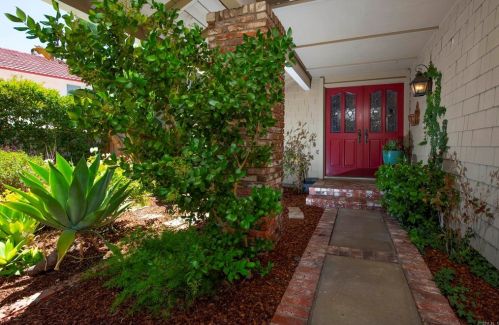 17328 Francisco Dr, San Diego, CA 92128-2115