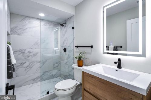 1733 Independence Ave, Washington DC  20003-1637 exterior