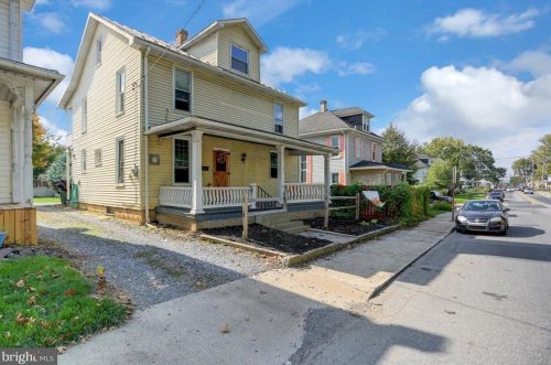 204 Queen St, Lees Cross Roads, PA 17257-1415