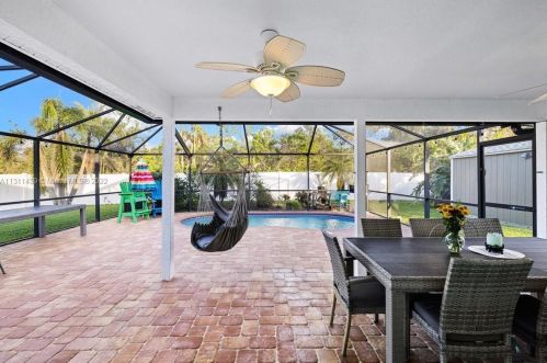 1111 18th Ave, Cape Coral, FL 33909-1661