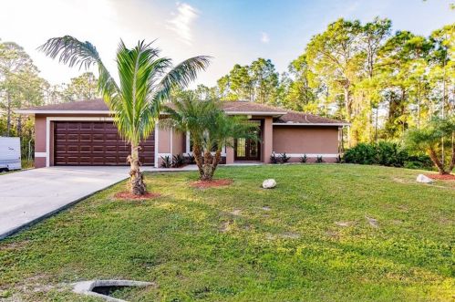 714 Alamo St, Lehigh Acres, FL 33974-5730