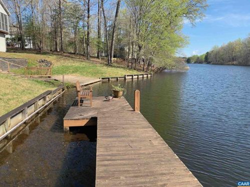 61 Ponderosa Ln, Bybee VA  22963-2405 exterior