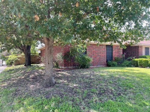 901 Park Place Blvd, Midlothian TX  76065-5192 exterior