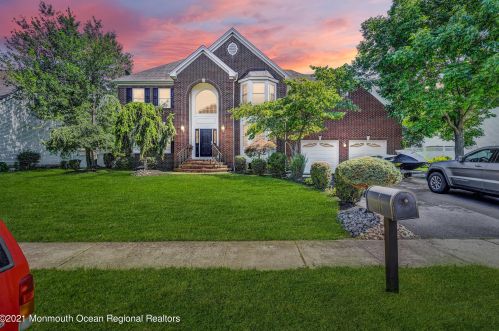 614 Windcrest Ct, Bricktown, NJ 08724-1300