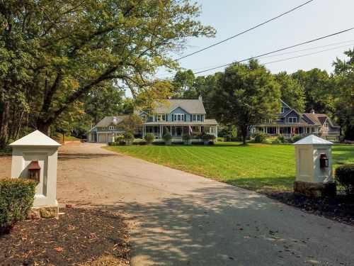 901 Miami Ave, Terrace Park, OH 45174-1226