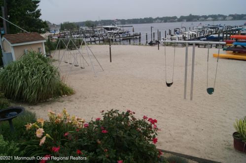 15 Van Ness Dr, Bricktown NJ  08723-5730 exterior