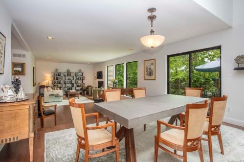 2 Brookwood Rd, New Rochelle, NY 10804-1841