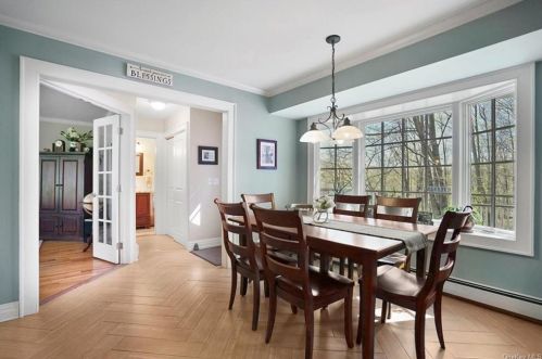 28 Kings Point Ln, Washingtonville NY  10992-2026 exterior