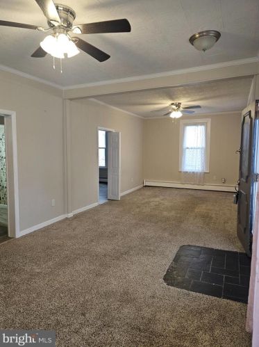 104 Queen St, Littlestown, PA 17340-1640