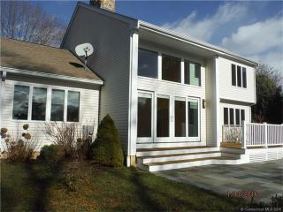 112 Prospect Hill Rd, Groton, CT 06340-5631