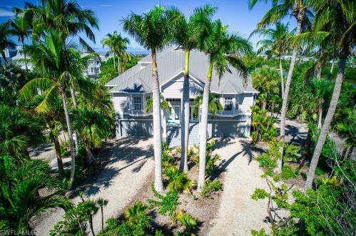 5422 Shearwater Dr, Sanibel, FL 33957-2326