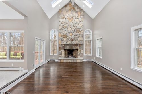 9 Natale Dr, Sparta NJ  07871-3032 exterior