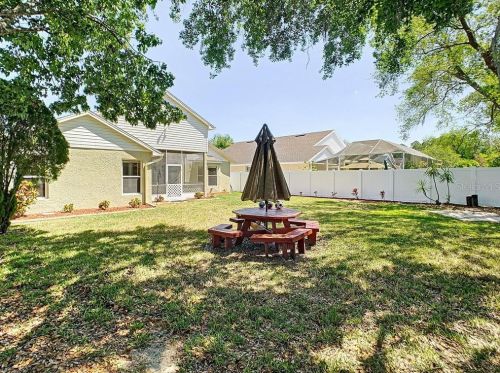 4784 Ridgemoor Cir, Palm Harbor FL  34685-3149 exterior