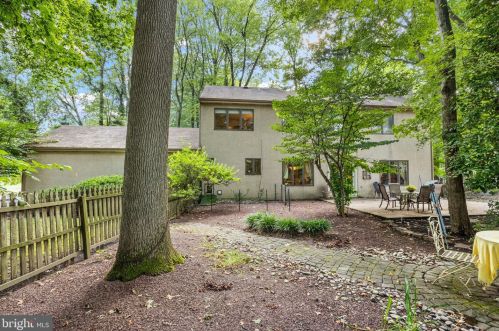 402 Ramsey Rd, Yardley PA 19067-4642 exterior