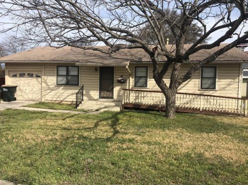 611 13th St, Georgetown, TX 78626-7005