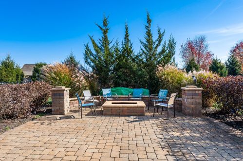 4176 Ashbury Dr, Carroll OH  43112-9418 exterior