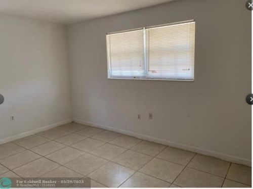 208 2nd Ter, Dania Beach FL  33004-4008 exterior