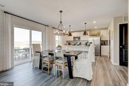 179 Winifred Dr, Hanover PA  17331 exterior