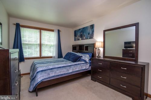 6104 Fox Point Rd, Fredericksburg VA  22407-8330 exterior