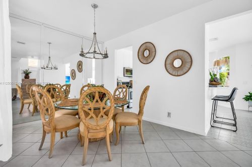 15042 20th St, Hollywood FL  33027-4363 exterior