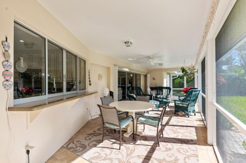 440 Apollo Dr, West Palm Beach FL  33408-2004 exterior
