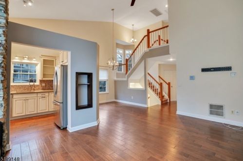 1606 Windsor Ct, Parsippany NJ  07834-3448 exterior